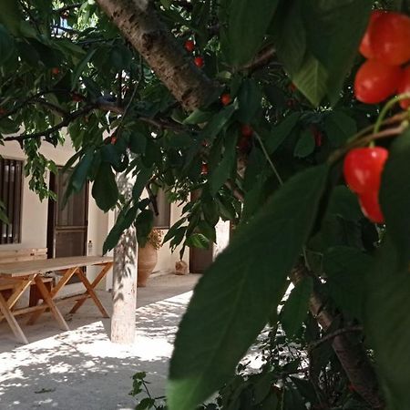 Villatzer - Traditional House With Fireplace And Garden Tzermiádon Extérieur photo
