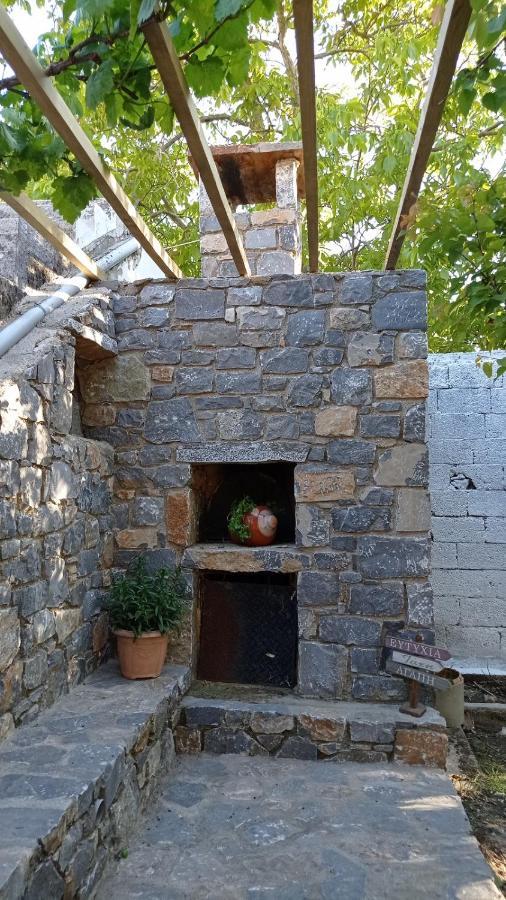 Villatzer - Traditional House With Fireplace And Garden Tzermiádon Extérieur photo
